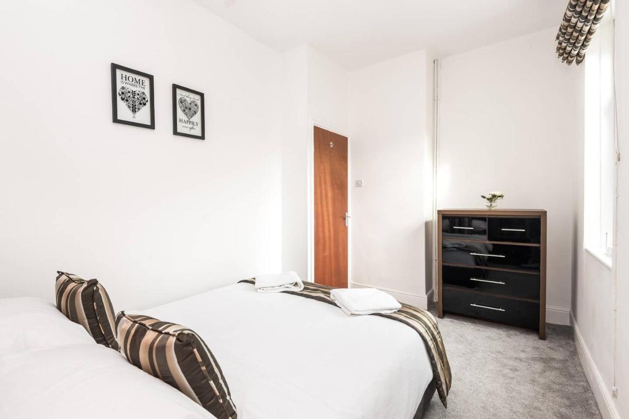 Holiday home The Queen Vic - Near The Racecourse